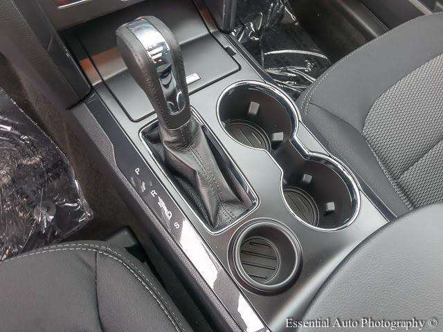 2017 Ford Explorer XLT 4dr SUV